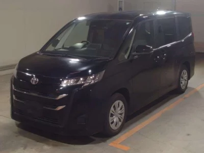 Toyota NOAH  с аукциона в Японии