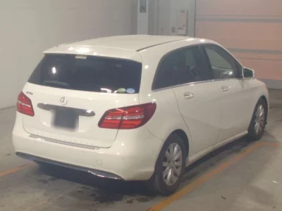 Mercedes-Benz B CLASS