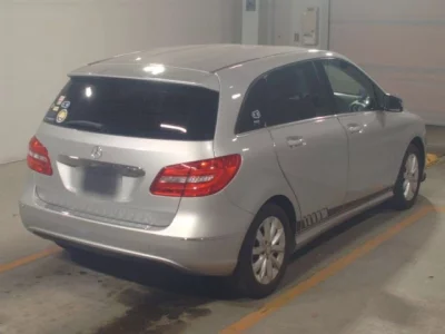 Mercedes-Benz B CLASS