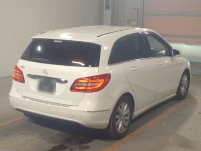 Mercedes-Benz B CLASS
