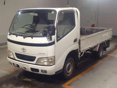 Toyota DYNA  с аукциона в Японии