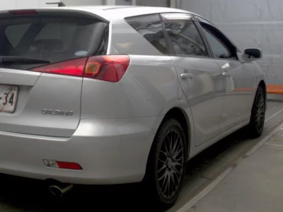Toyota CALDINA  с аукциона в Японии