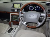 Toyota PROGRES лот № 2043 оценка R  с аукциона в Японии 2