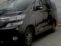 Toyota VELLFIRE лот № 13519 оценка 3.5  с аукциона в Японии 3