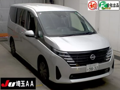 Nissan SERENA  с аукциона в Японии
