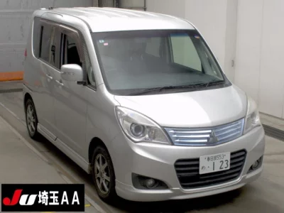 Mitsubishi DELICA D2