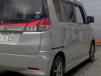 Mitsubishi DELICA D2