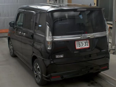 Mitsubishi DELICA D2