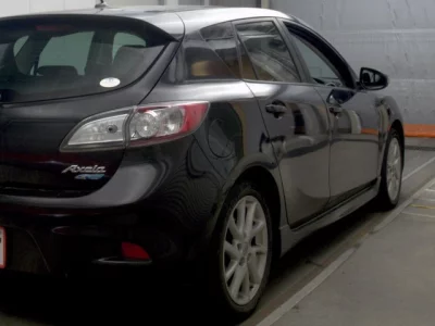 Mazda AXELA  с аукциона в Японии