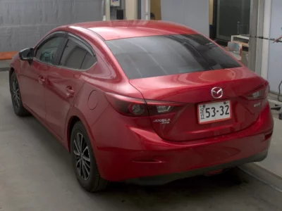 Mazda AXELA  с аукциона в Японии