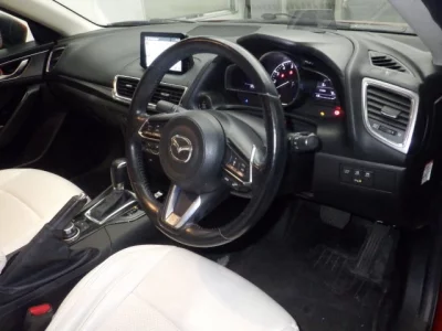 Mazda AXELA  с аукциона в Японии