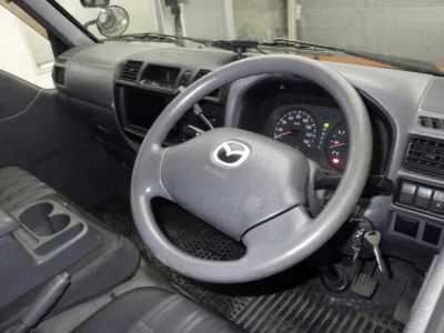 Mazda BONGO VAN  с аукциона в Японии