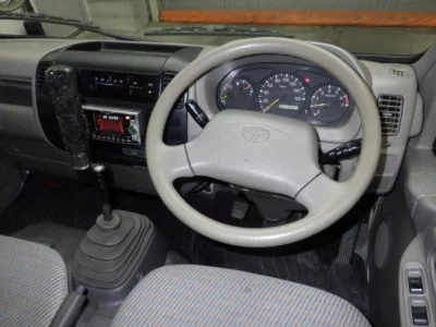 Toyota DYNA  с аукциона в Японии