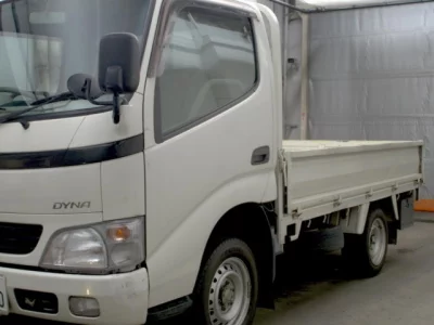 Toyota DYNA  с аукциона в Японии
