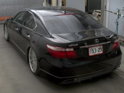 Lexus LS