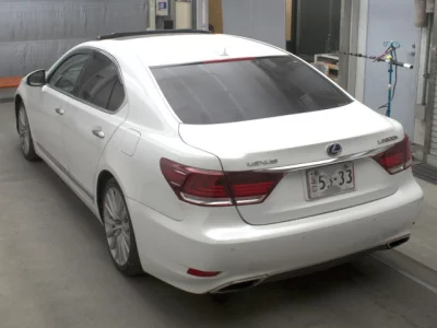 Lexus LS