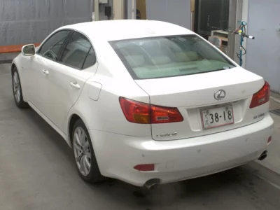 Lexus IS