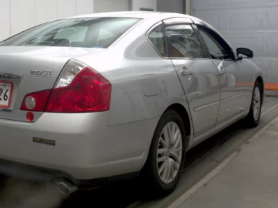 Nissan FUGA  с аукциона в Японии