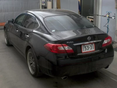 Nissan FUGA  с аукциона в Японии