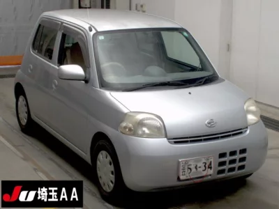 Daihatsu Esse