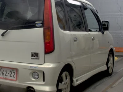 Daihatsu MOVE  с аукциона в Японии