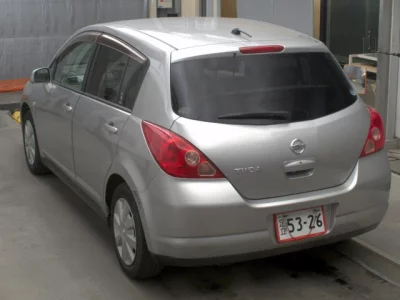 Nissan TIIDA