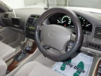 Toyota CELSIOR лот № 2125 оценка R  с аукциона в Японии 2