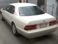 Toyota CELSIOR лот № 2125 оценка R  с аукциона в Японии 1