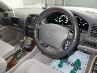 Toyota CELSIOR  с аукциона в Японии