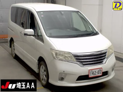 Nissan SERENA  с аукциона в Японии