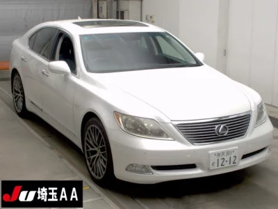 Lexus LS