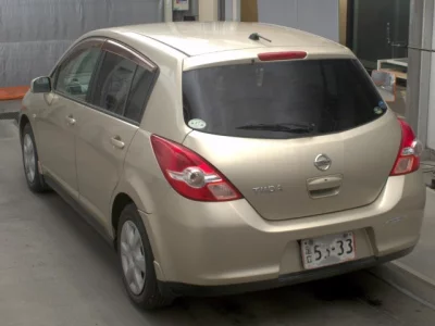 Nissan TIIDA