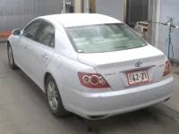 Toyota MARK X лот № 10104 оценка R  с аукциона в Японии 1