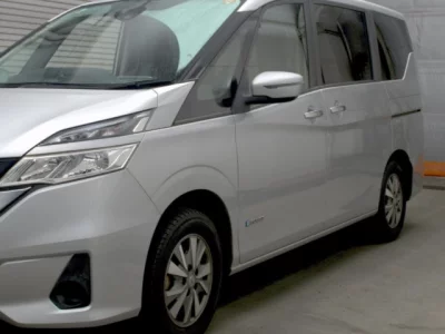 Nissan SERENA  с аукциона в Японии