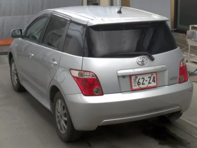 Toyota IST