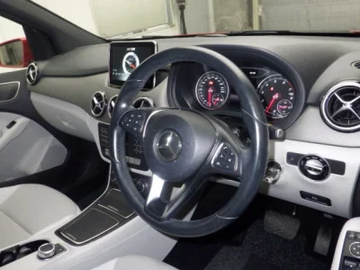Mercedes-Benz B CLASS