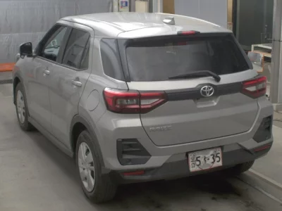 Toyota RAIZE  с аукциона в Японии