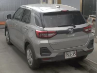 Toyota RAIZE лот № 6186 оценка 4  с аукциона в Японии 1