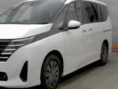 Nissan SERENA  с аукциона в Японии