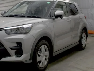 Toyota RAIZE  с аукциона в Японии