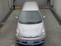 Toyota WISH лот № 2208 оценка 4  с аукциона в Японии 5