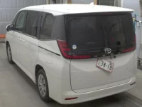 Toyota NOAH лот № 6238 оценка R  с аукциона в Японии 1