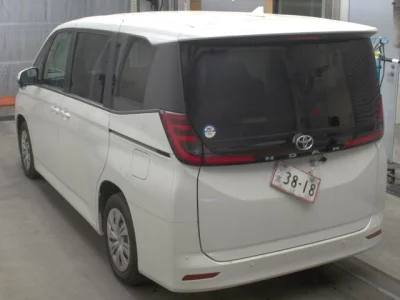 Toyota NOAH  с аукциона в Японии