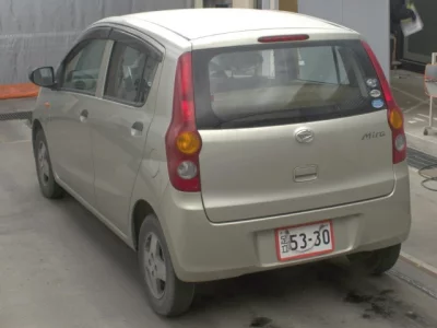 Daihatsu MIRA