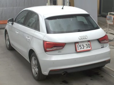 Audi A1  с аукциона в Японии