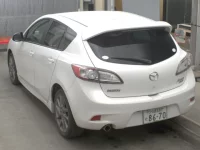 Mazda AXELA лот № 17189 оценка R  с аукциона в Японии 1