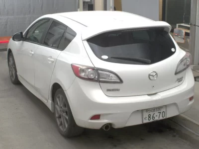 Mazda AXELA  с аукциона в Японии