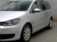Volkswagen GOLF TOURAN лот № 2244 оценка 3.5  с аукциона в Японии 3