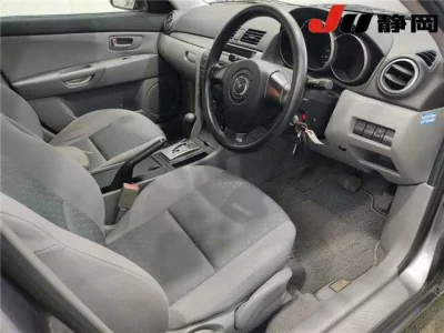 Mazda AXELA  с аукциона в Японии