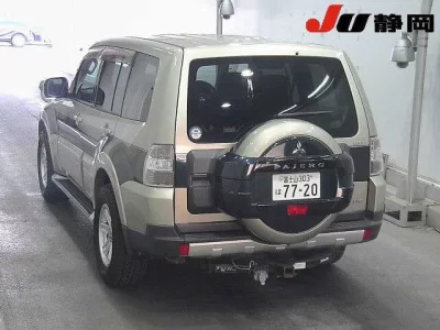 Mitsubishi PAJERO